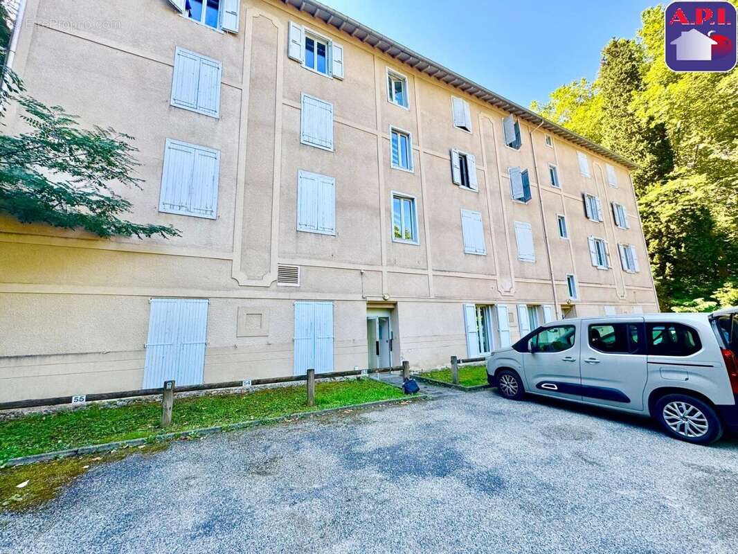 Appartement à USSAT