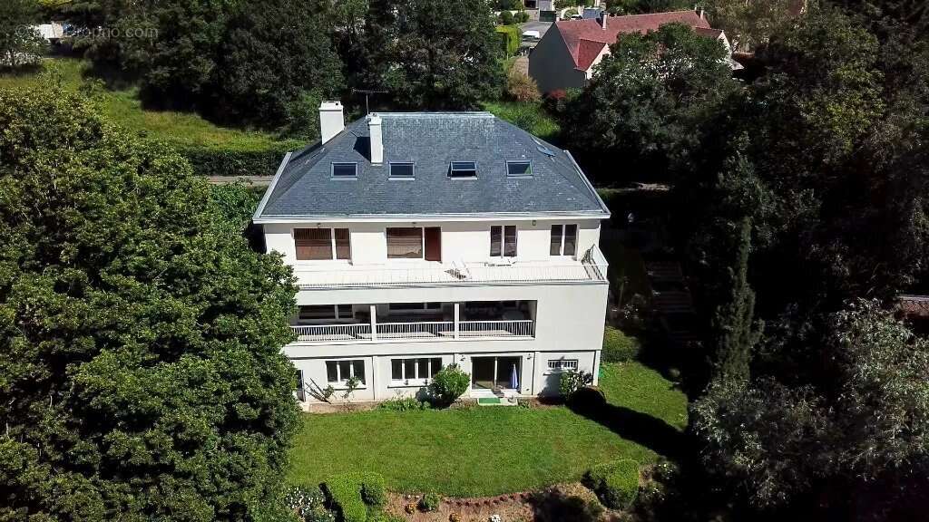 Maison à FEUCHEROLLES