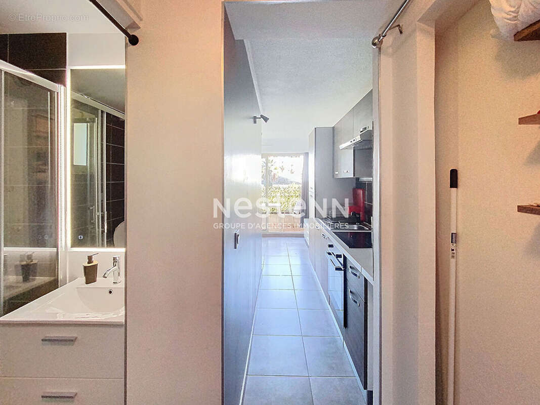 Appartement à VALLAURIS
