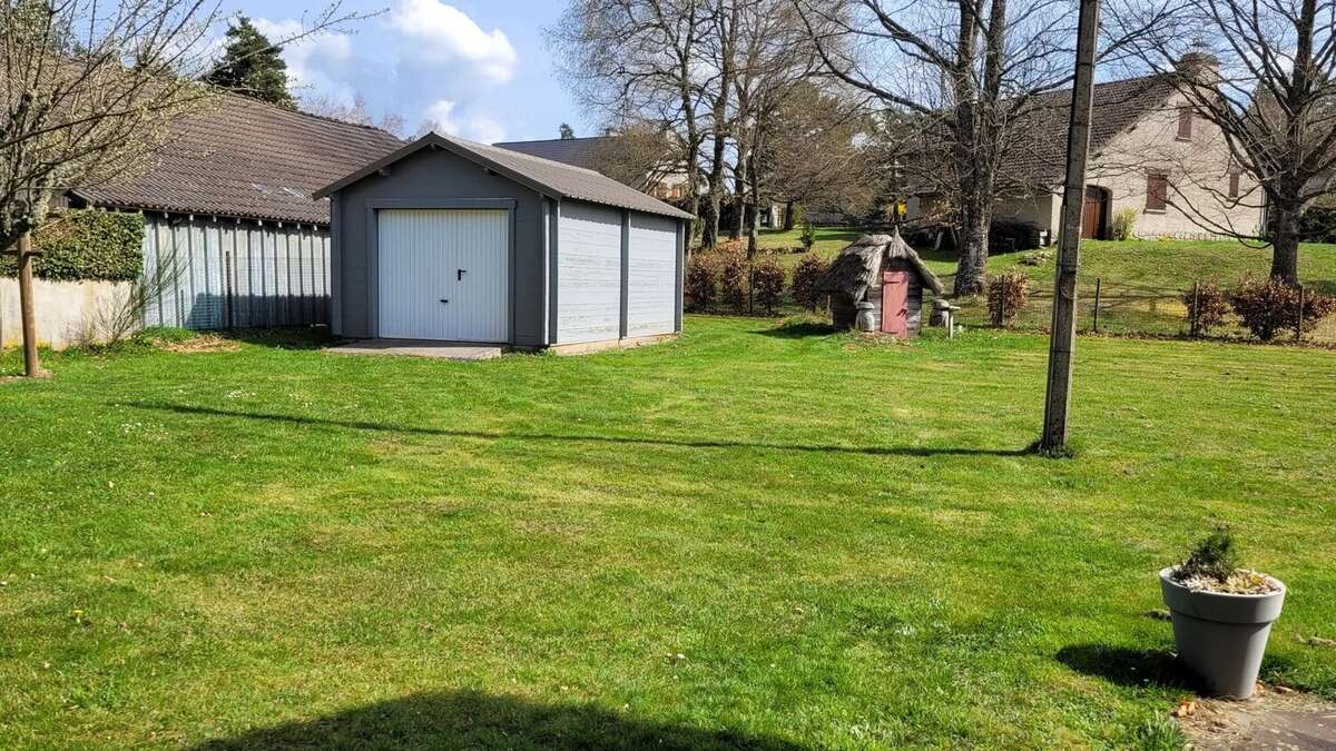 Maison à LE CHAMBON-SUR-LIGNON