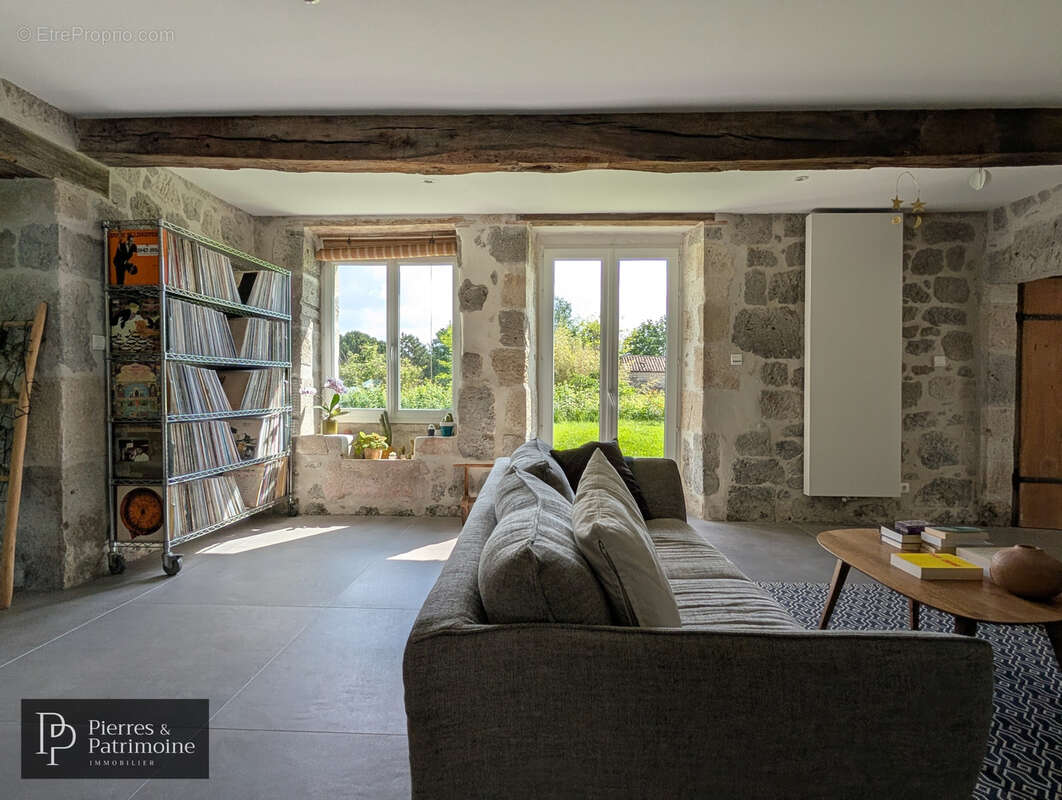 Maison à LASSERRE