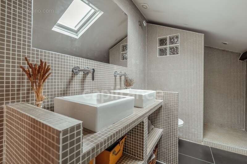 Appartement à vendre 4 pièces SAINT CLOUD (92) - photo 15