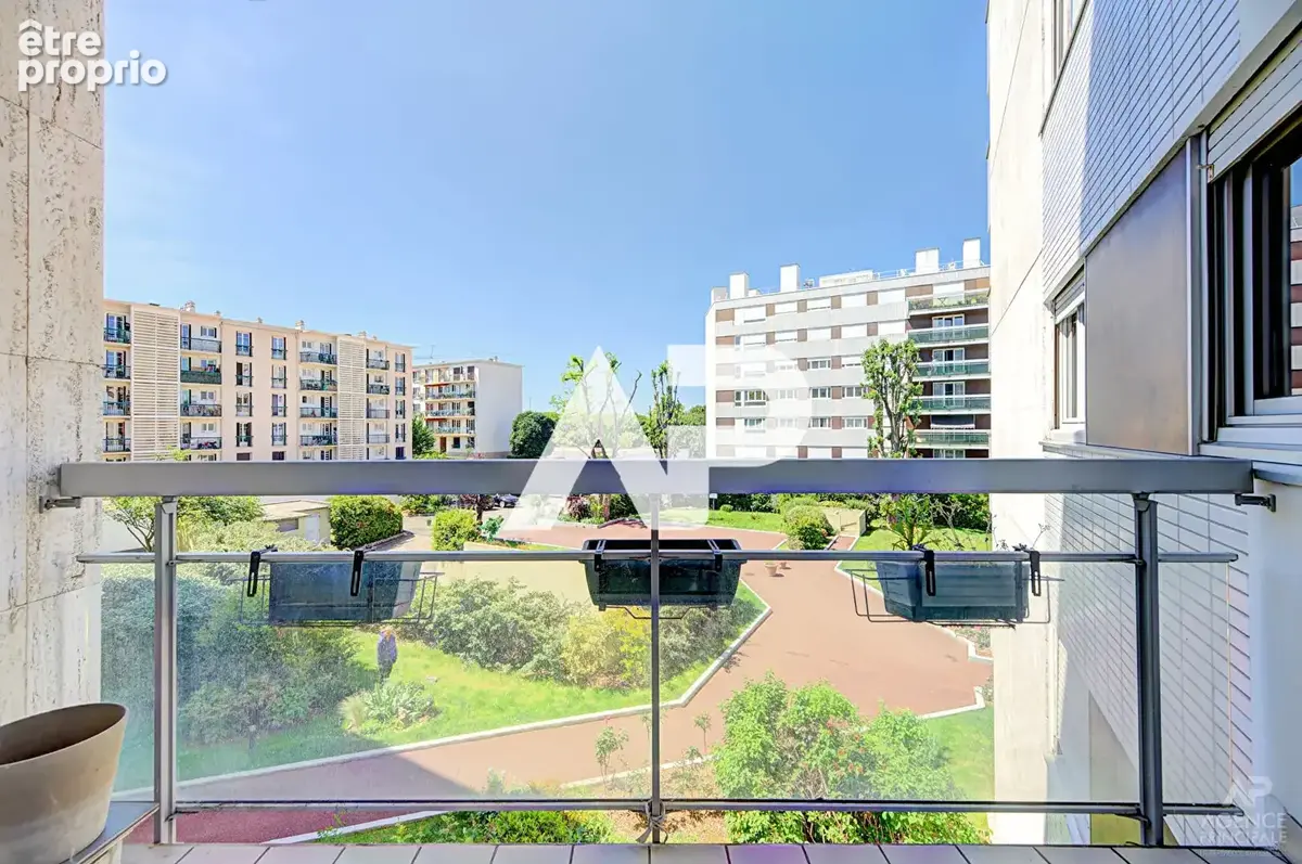 Appartement Rueil Malmaison 5 pièce(s) 90.80 m2 - photo 2