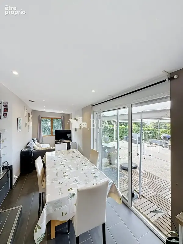 Maison 93 m² à Pont-L'eveque  - photo 4