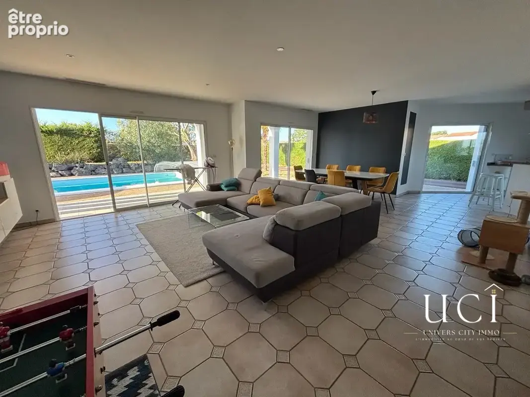Maison 7 pièces 256 m² à vendre à Basse-Goulaine (44115) - photo 4