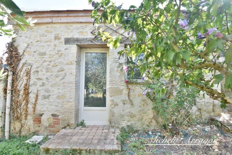 Maison en pierre de caractère avec dépendances et grange – Saint-Antoine-de-Ficalba (47) - photo 30