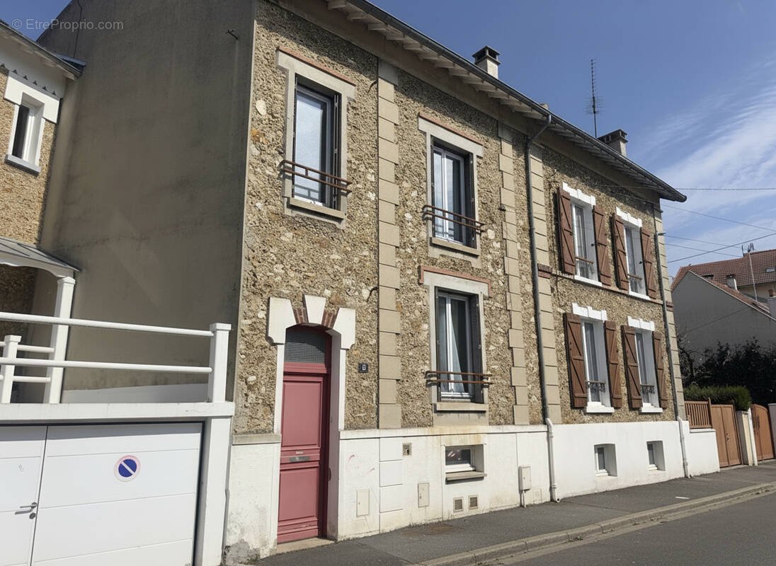 Maison à ESBLY