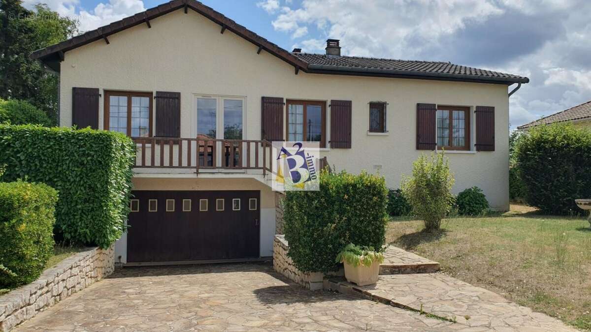 Maison à LA ROCHEFOUCAULD