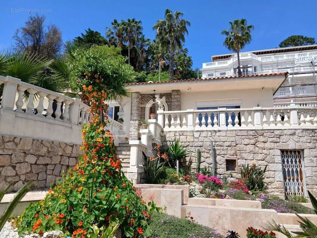 Maison à VALLAURIS