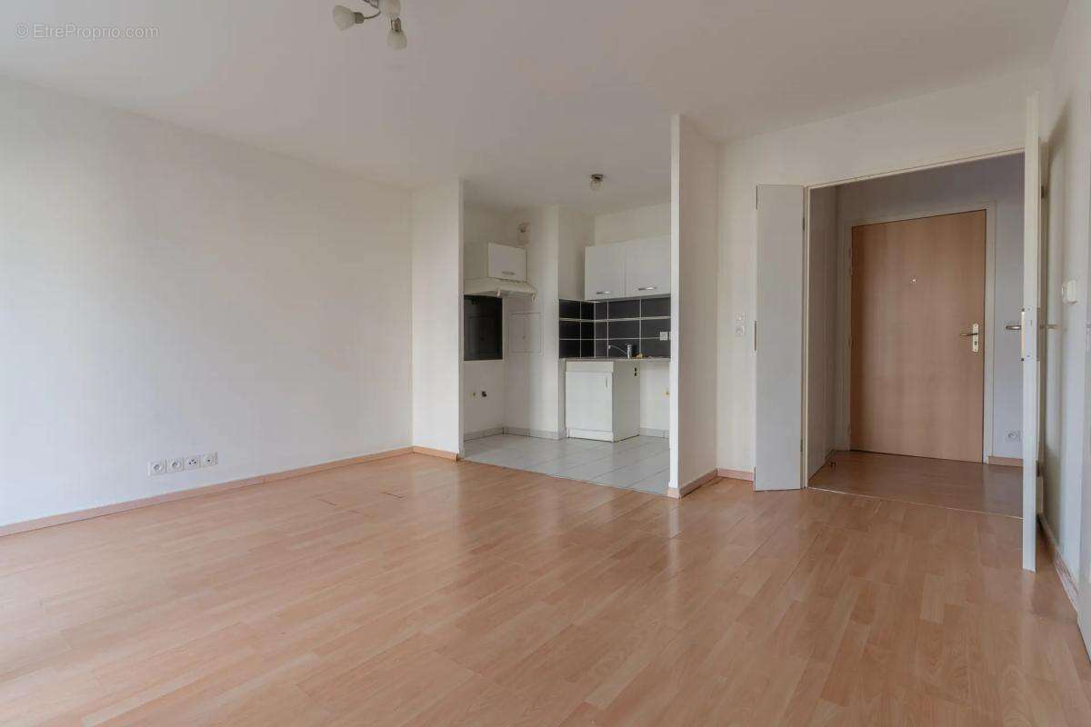 Appartement à SAINT-OUEN-L'AUMONE