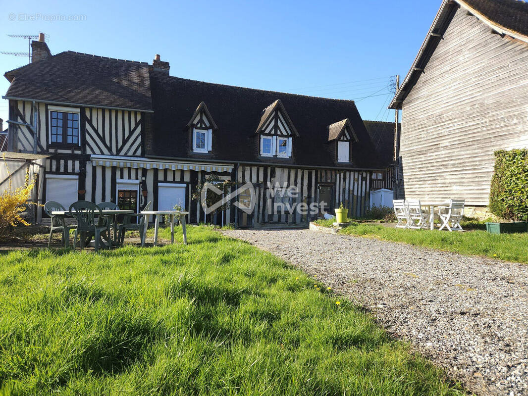 Maison à CREVECOEUR-EN-AUGE