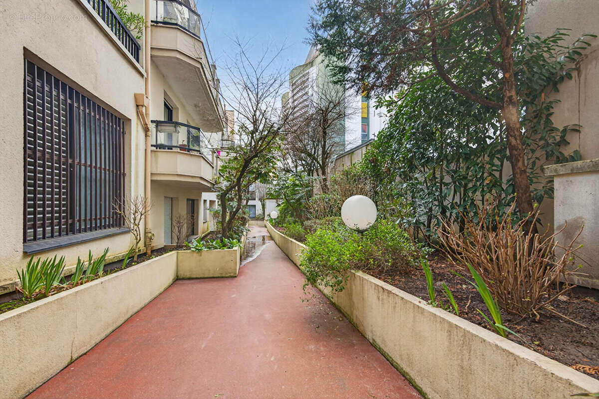 Appartement à PARIS-20E