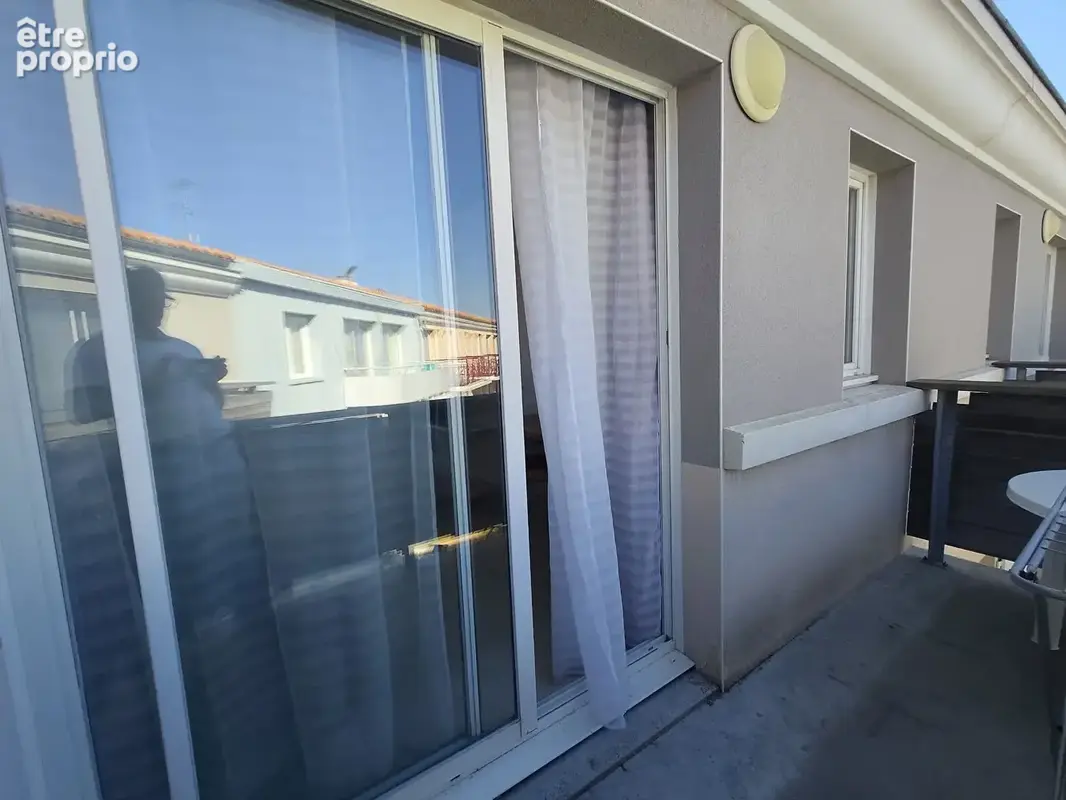 Idéal investisseur - studio meublé libre d'occupation sur le port de plaisance de rochefort - photo 6