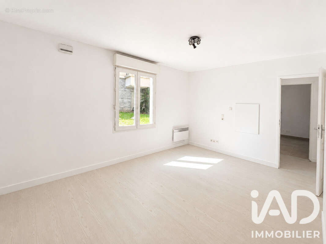 Photo 2 - Appartement à CORBEIL-ESSONNES