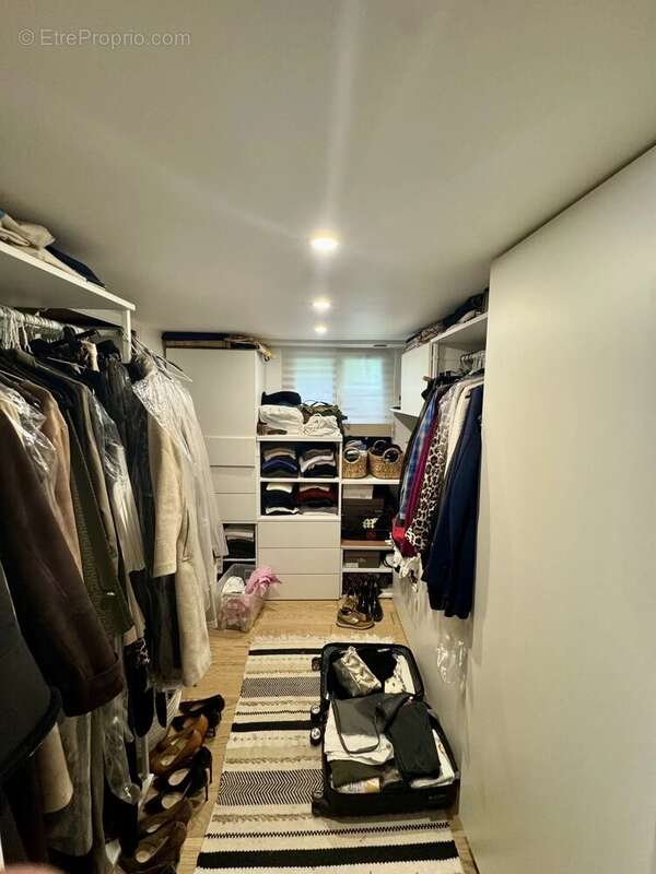 Appartement à SURESNES