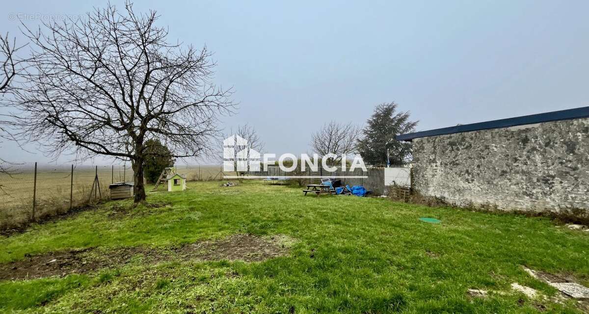 Maison à ANGERVILLE