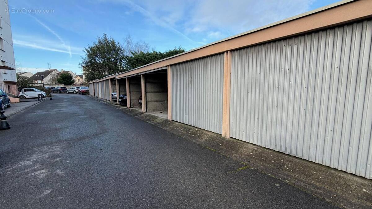 Parking à NEUILLY-SUR-MARNE