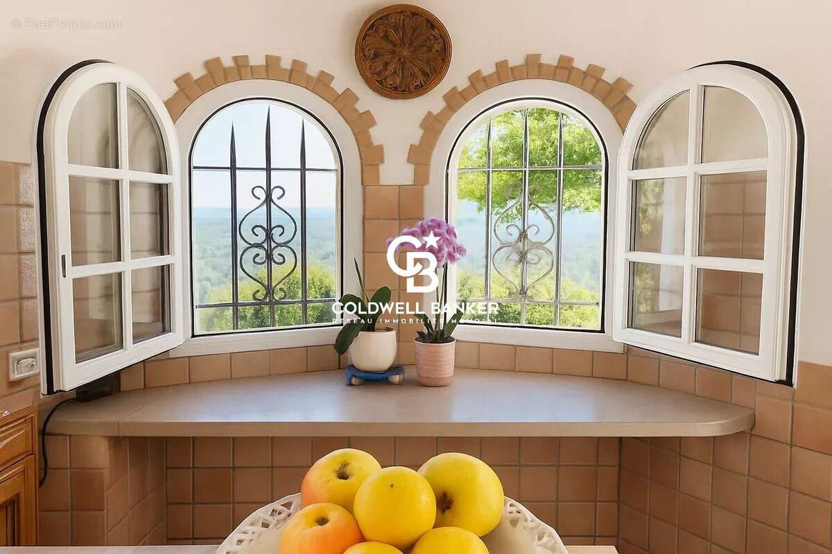 Maison à LA LONDE-LES-MAURES