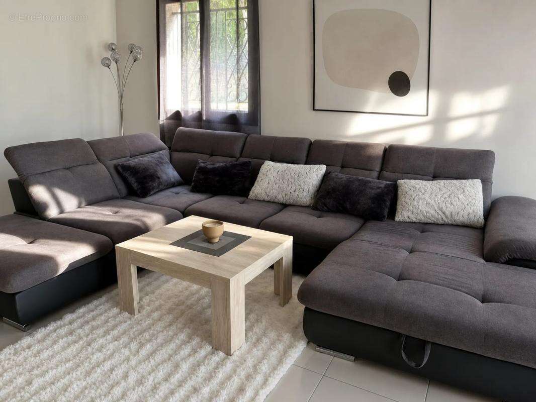 Maison de 7 pièces de 150 m² à Saint-Brice - photo 2
