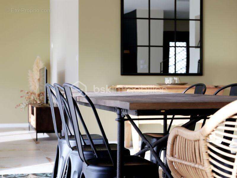 Maison à PONT-EVEQUE