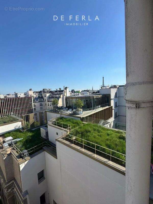 Appartement à PARIS-8E