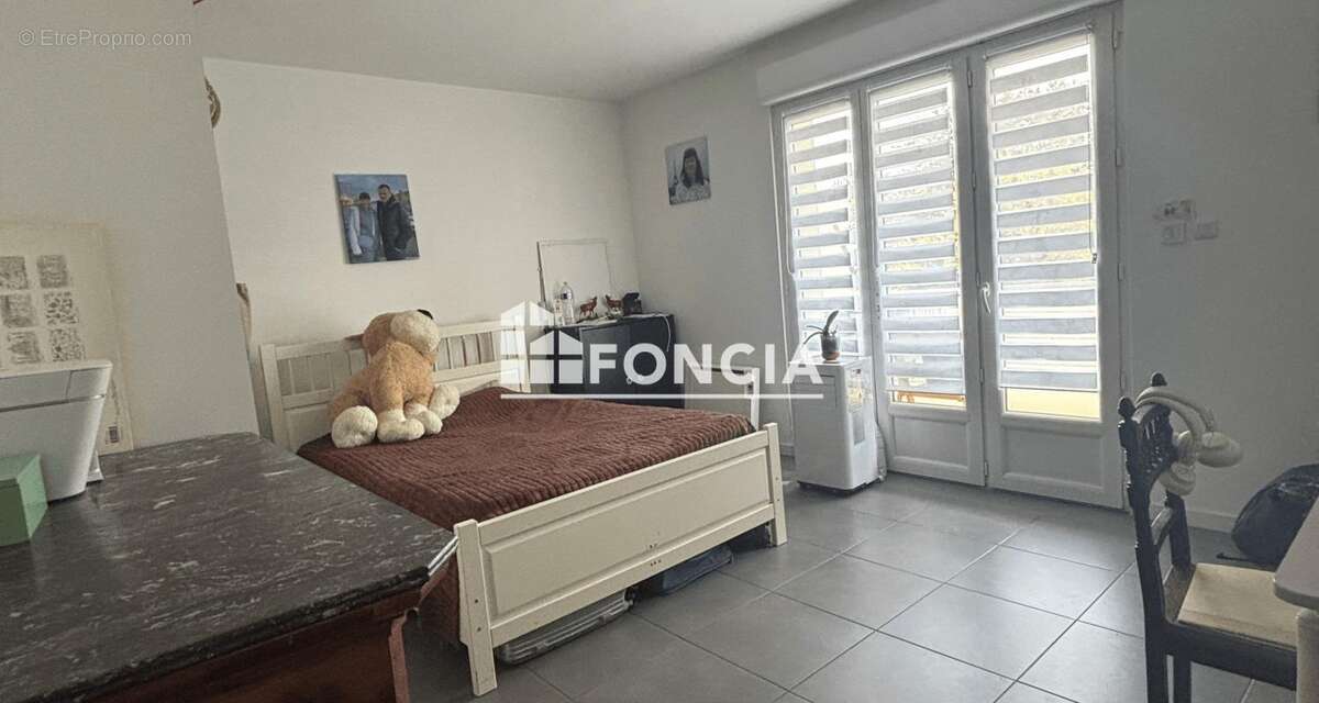 Appartement à SAINTE-GENEVIEVE-DES-BOIS