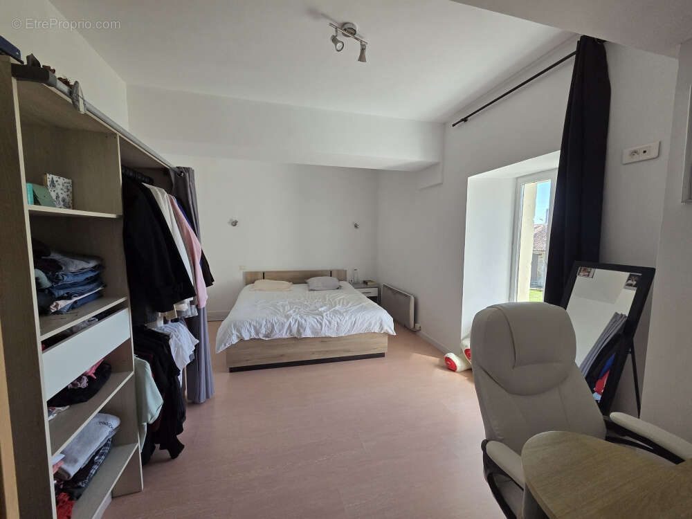 Maison à ORADOUR-SUR-GLANE