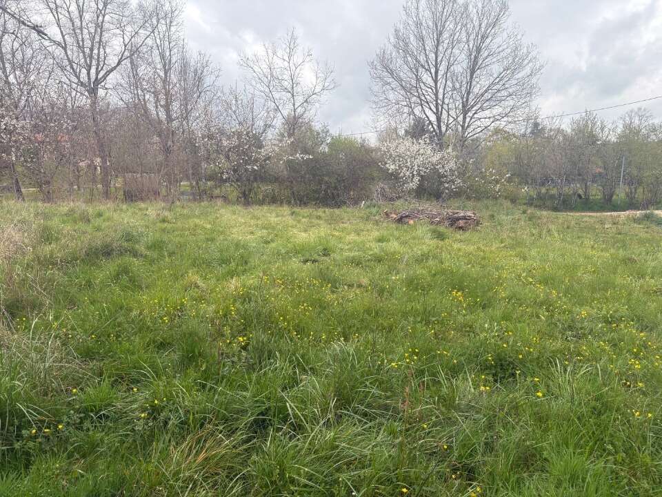 Terrain à MEZENS