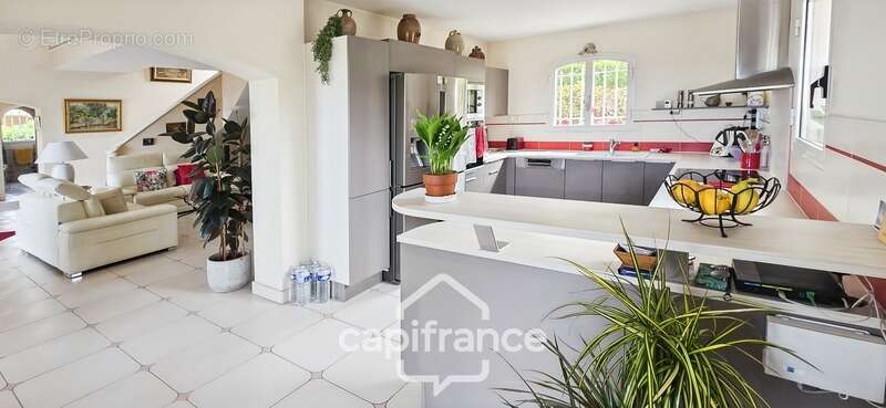 Maison à vendre 4 pièces VUE MER + Garage 55m² + Piscine SANARY SUR MER (83) - photo 22