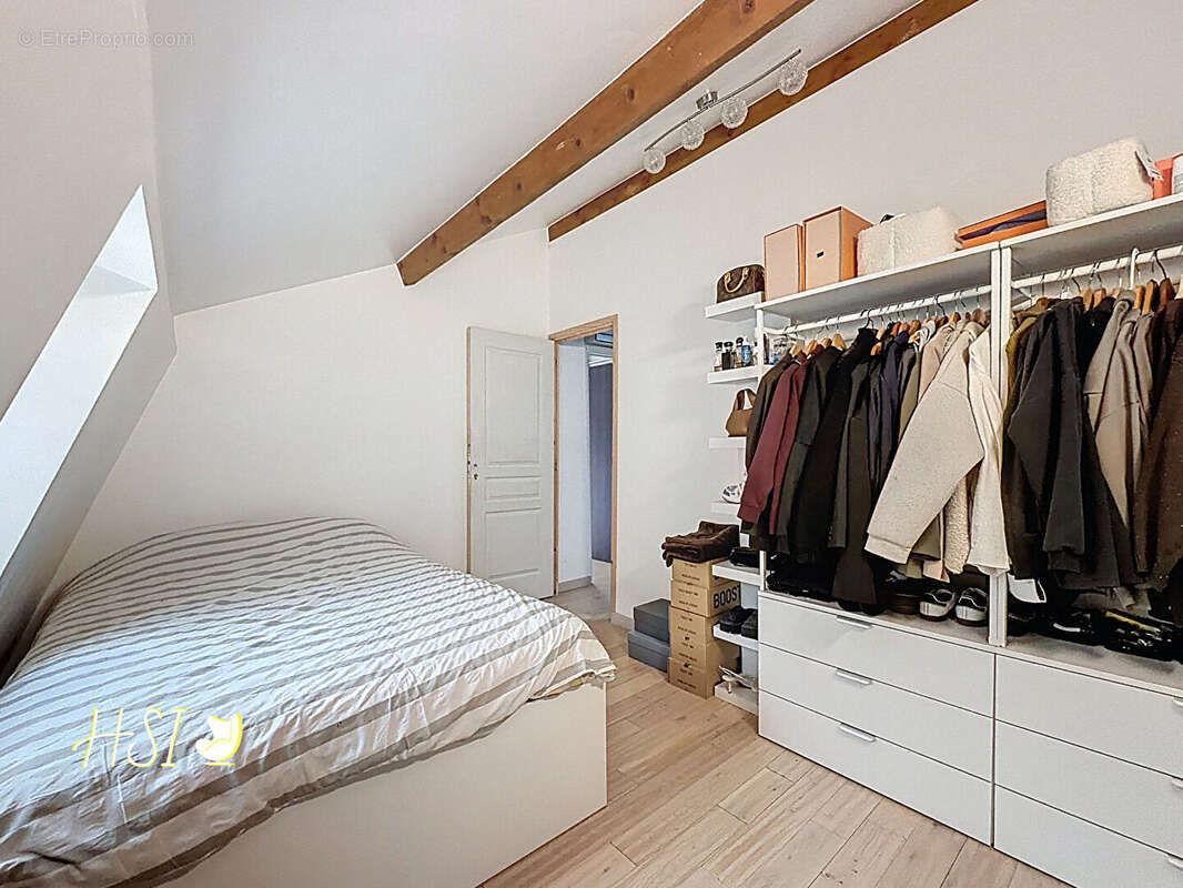 Appartement à LA GARENNE-COLOMBES