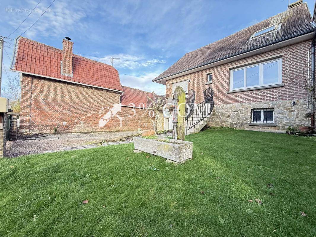 Maison à MERIGNIES
