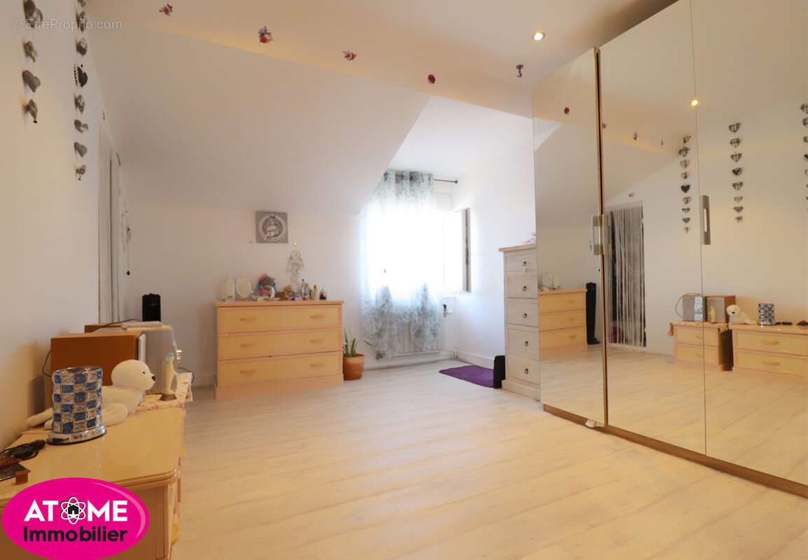 Maion totalement rénovée 78m2 - Jardin - Stationnement - photo 6