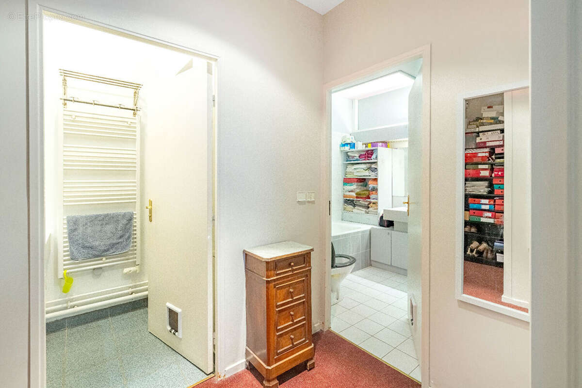 Appartement à LEVALLOIS-PERRET