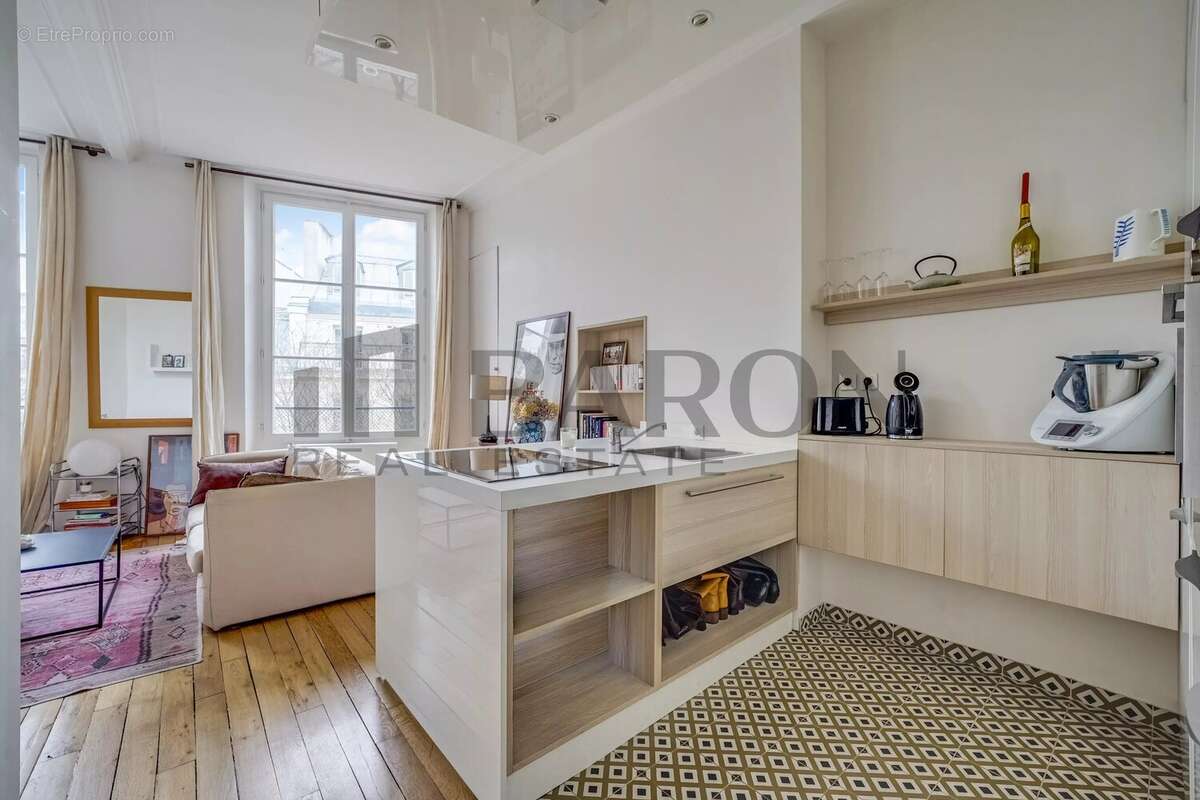 Appartement à PARIS-2E