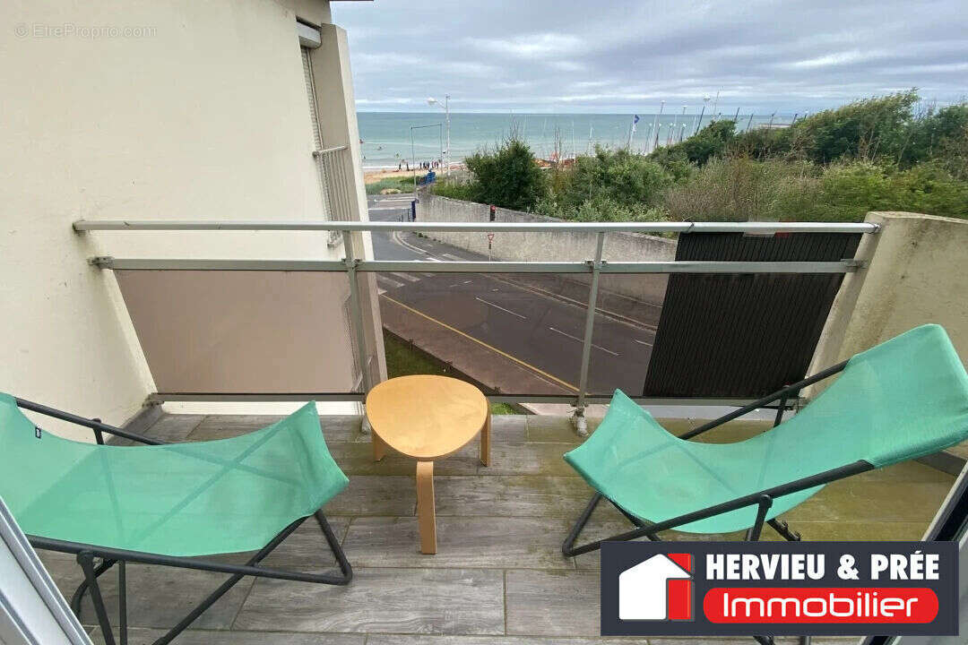 Appartement à LUC-SUR-MER