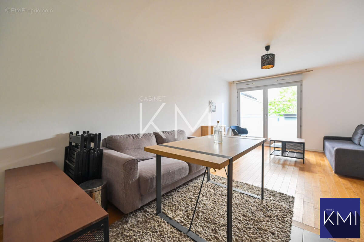 Appartement à PARIS-10E