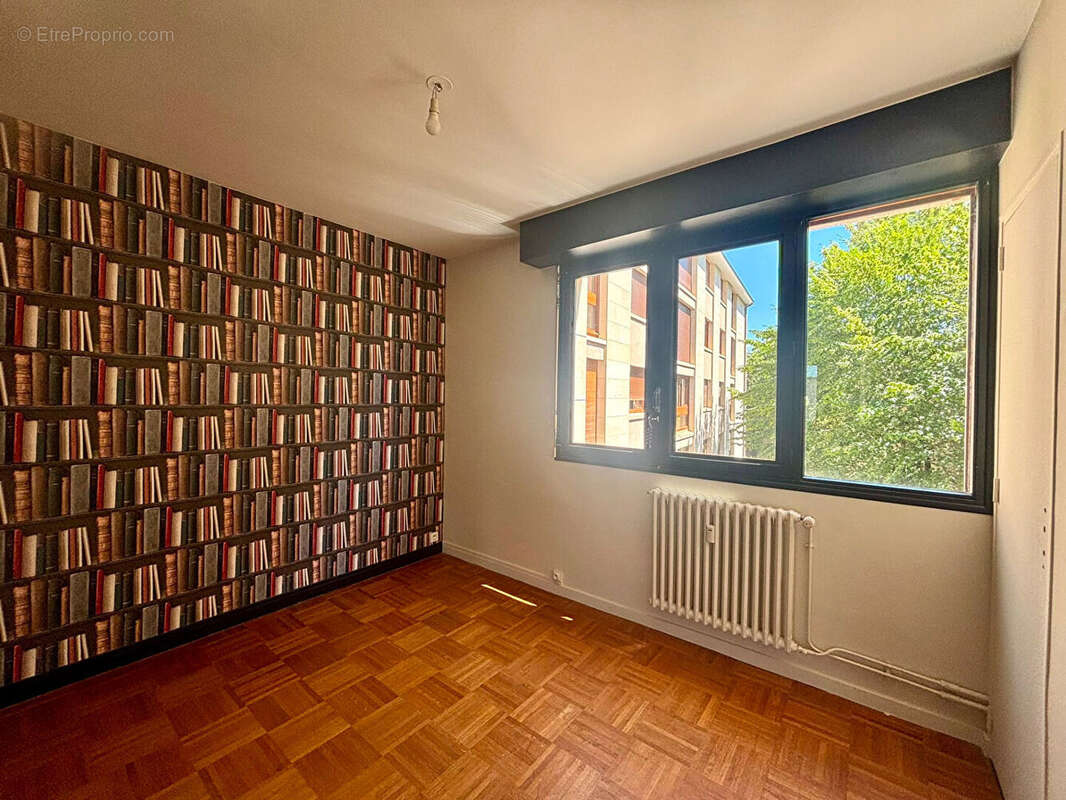 *** Appartement authentique - Laval Quartier Cathédrale *** - photo 5