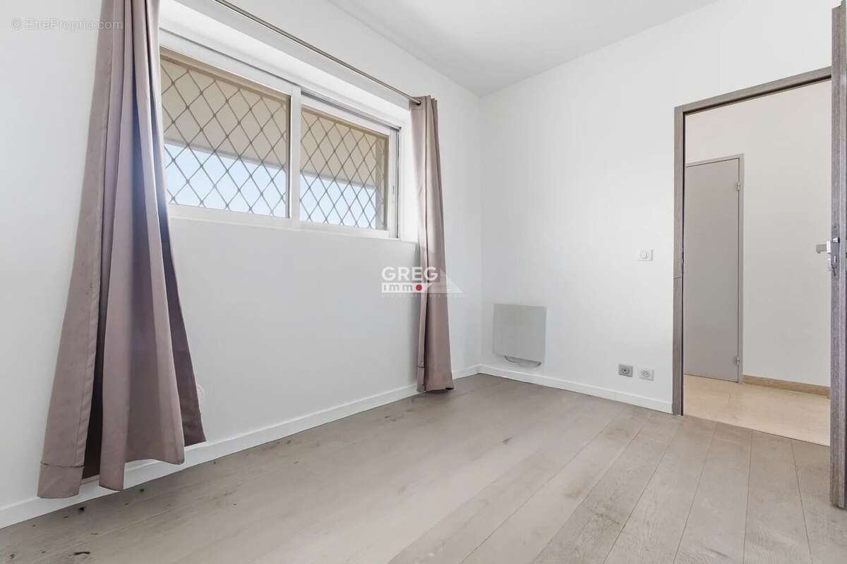 Appartement à VILLENEUVE-LOUBET