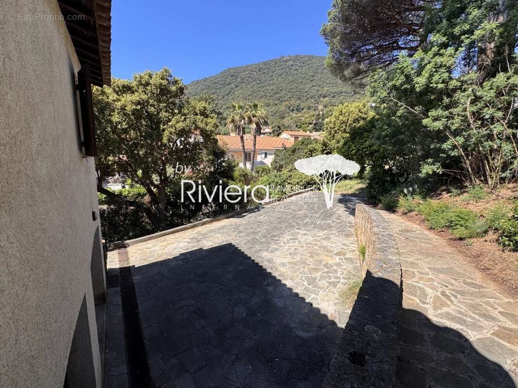 Maison à CAVALAIRE-SUR-MER