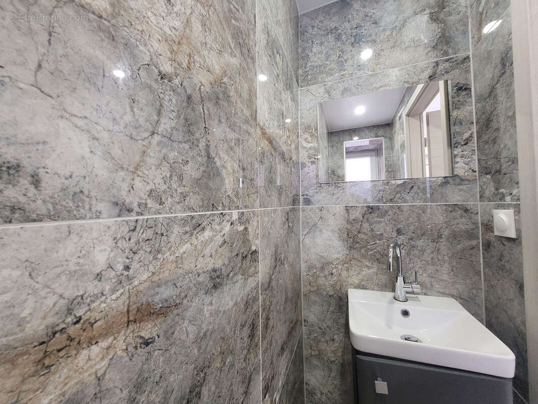 Maison à VILLAGE-NEUF