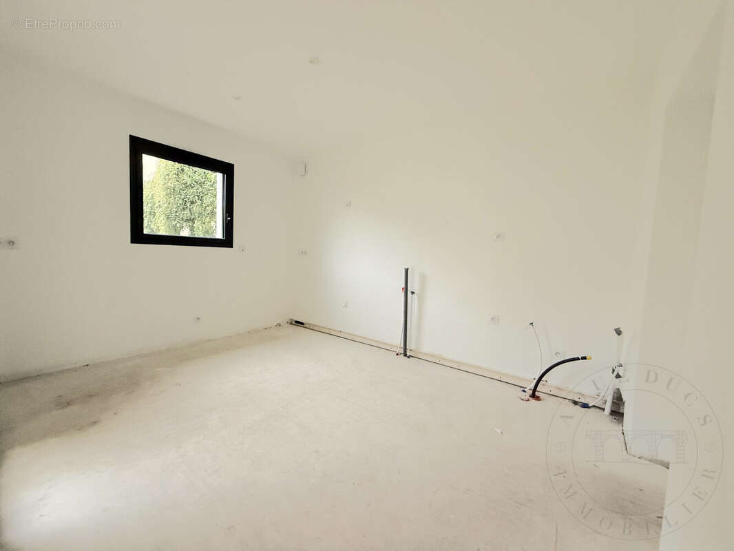 Maison à TASSIN-LA-DEMI-LUNE