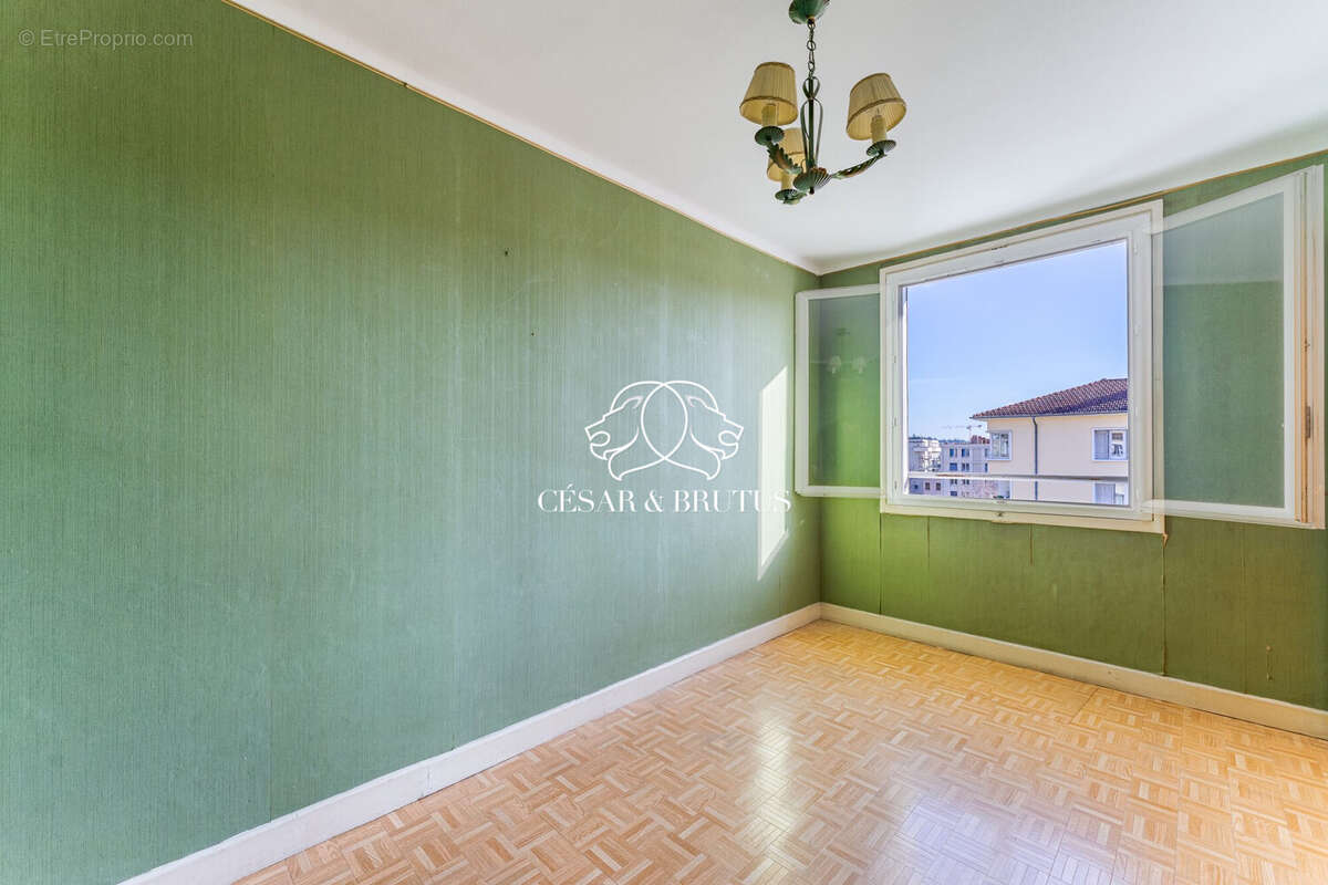 Appartement à LYON-8E