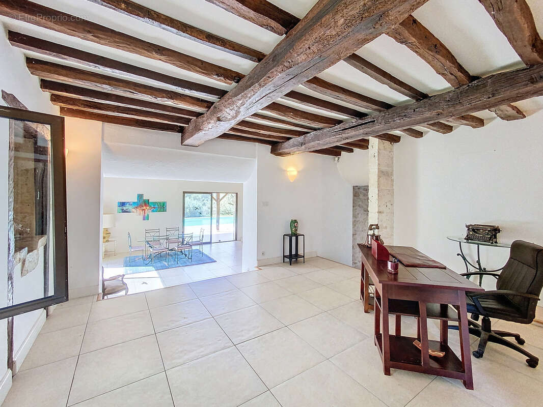 Maison à CASTERA-VERDUZAN