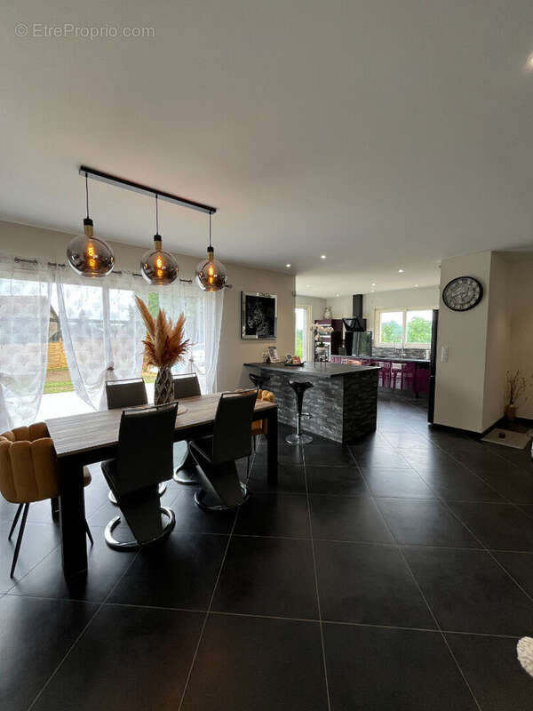Maison à PERPEZAC-LE-NOIR