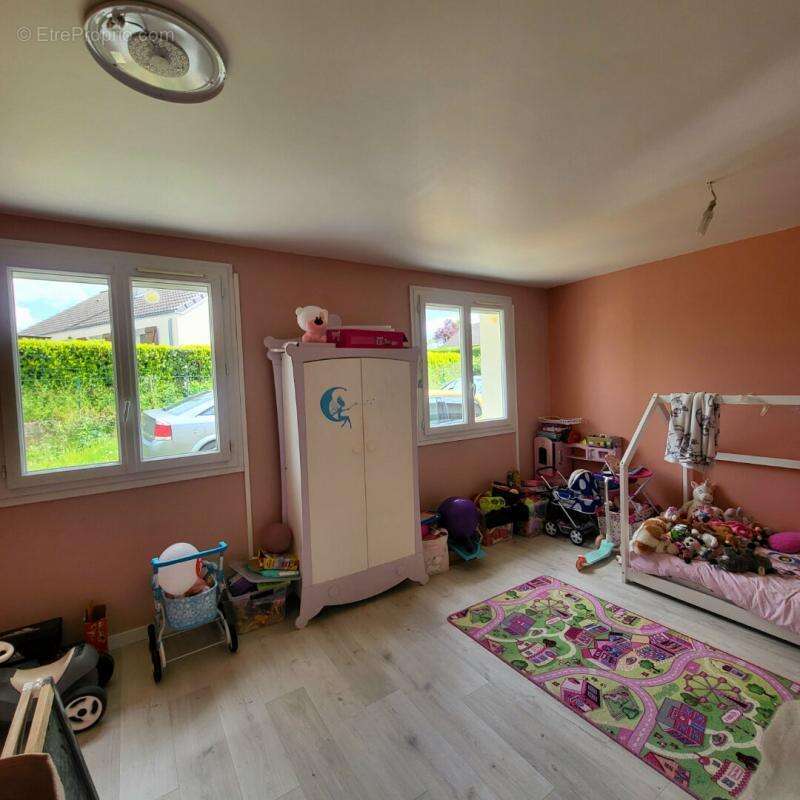 Maison à NONANCOURT