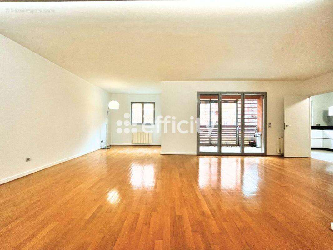 Appartement à LYON-6E