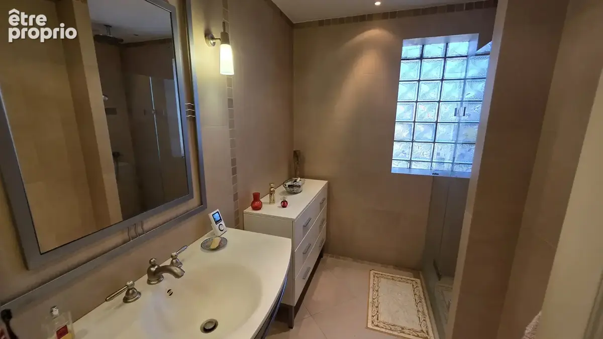 Maison contemporaine d’architecte sur 480 m2 de terrain - photo 10