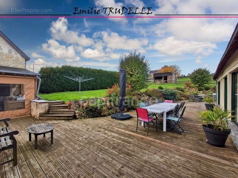 Maison à LA CHARTRE-SUR-LE-LOIR