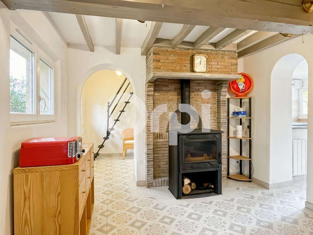 Maison à MARCILLY-LA-CAMPAGNE