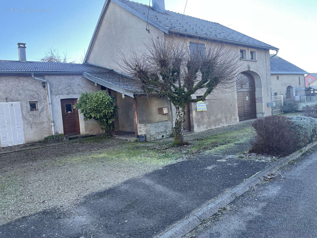 Maison à FROIDETERRE